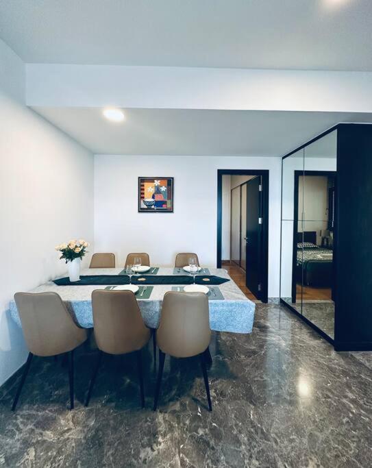 D1Mension 3Br Luxury Condo City Center In Dist 1 Ho Chi Minh City Exterior photo