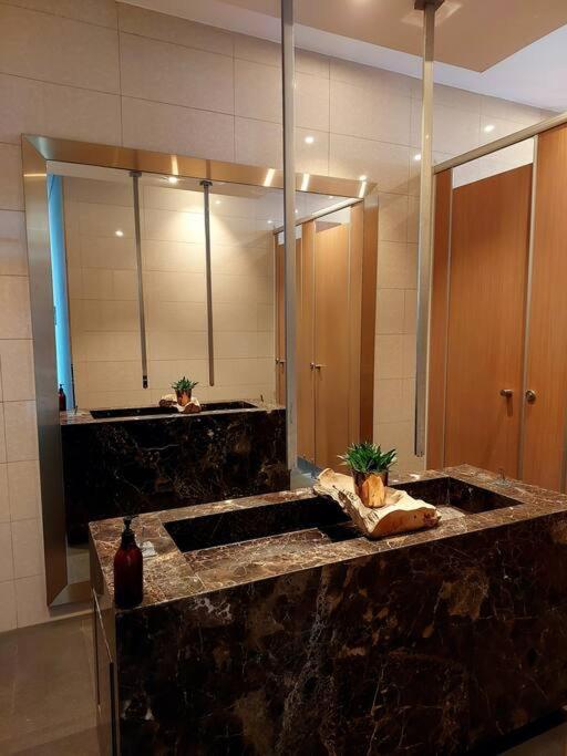 D1Mension 3Br Luxury Condo City Center In Dist 1 Ho Chi Minh City Exterior photo