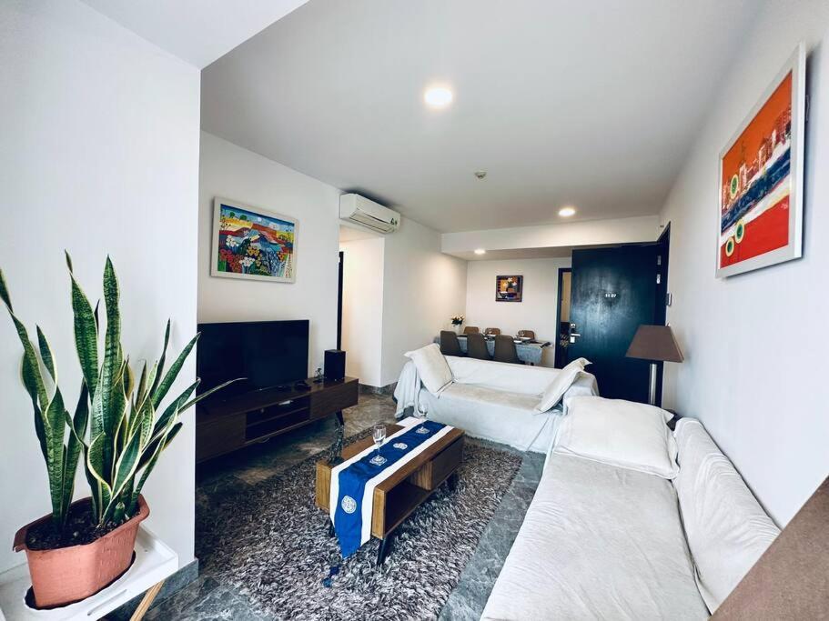 D1Mension 3Br Luxury Condo City Center In Dist 1 Ho Chi Minh City Exterior photo